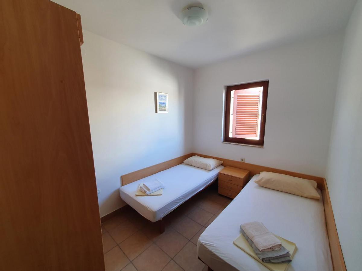 Apartments Viktor Rogoznica (Sibenik-Knin)