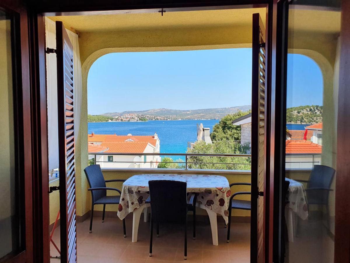 Apartments Viktor * Rogoznica (Sibenik-Knin)