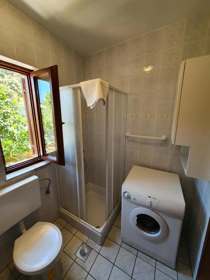 Apartments Viktor * Rogoznica (Sibenik-Knin)