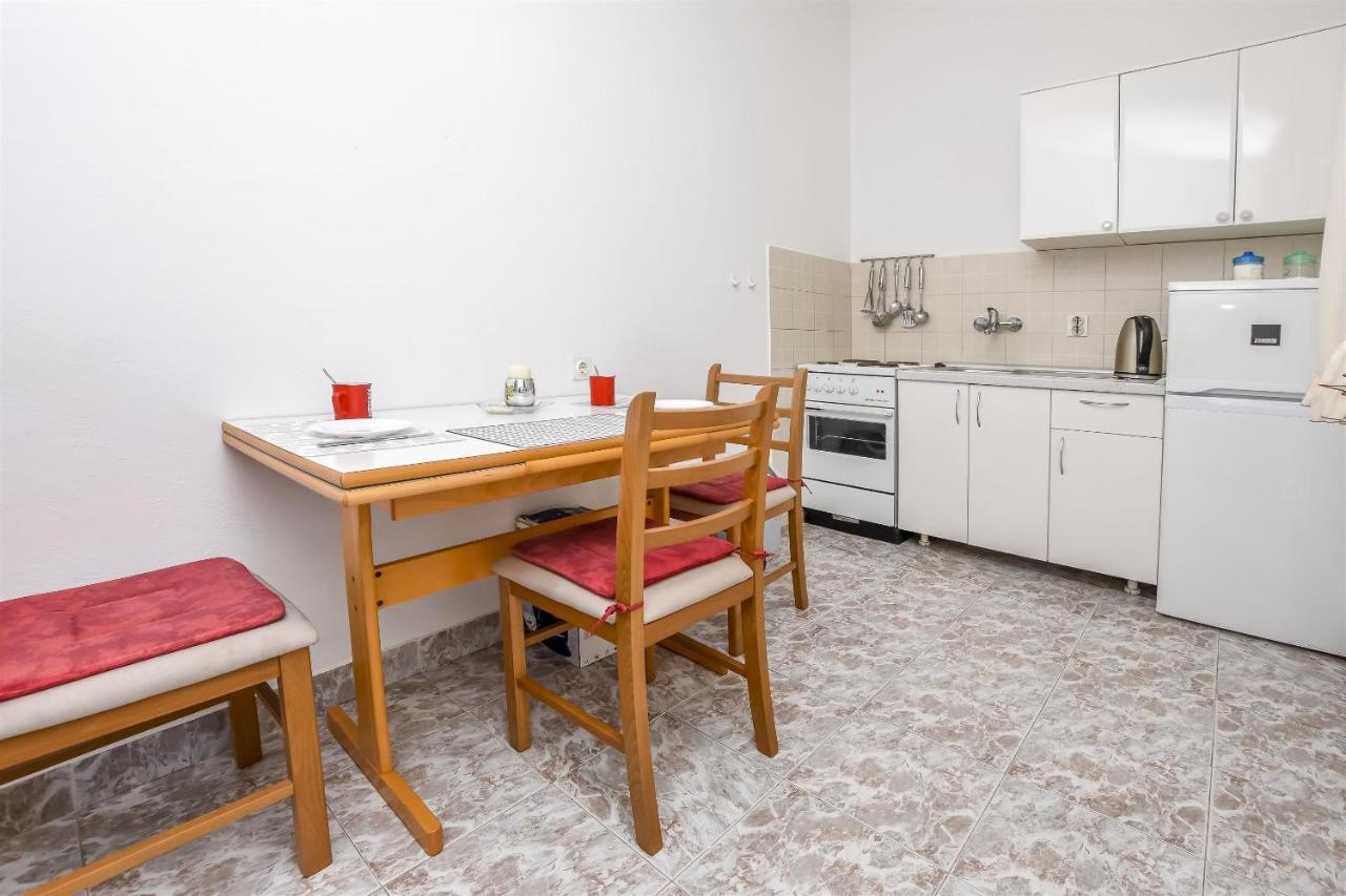 Apartments Viktor *