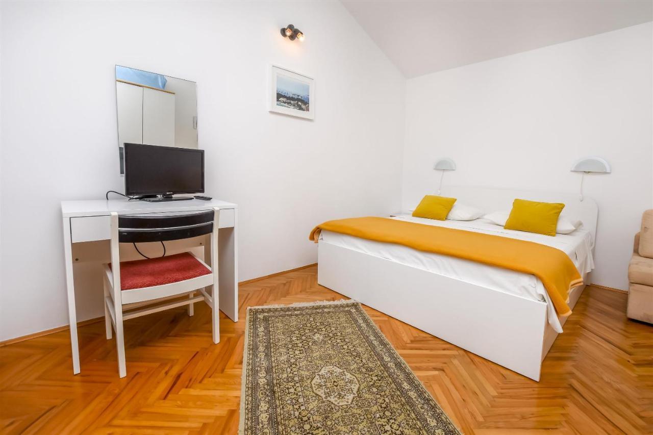 Apartments Viktor *
