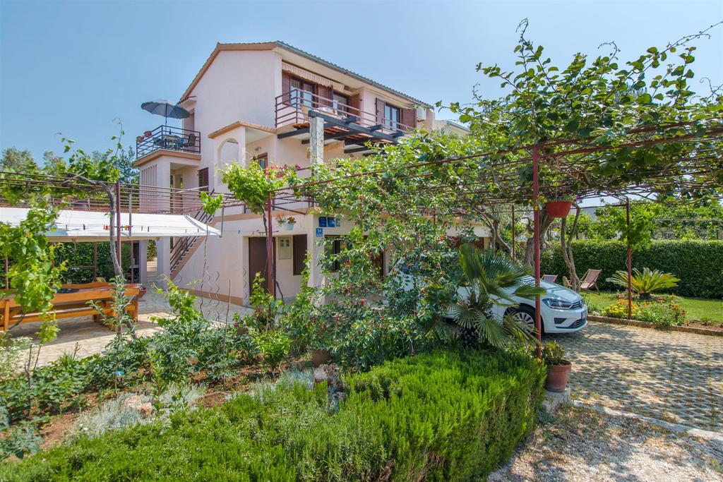 Apartment Apartments Viktor Rogoznica (Sibenik-Knin)